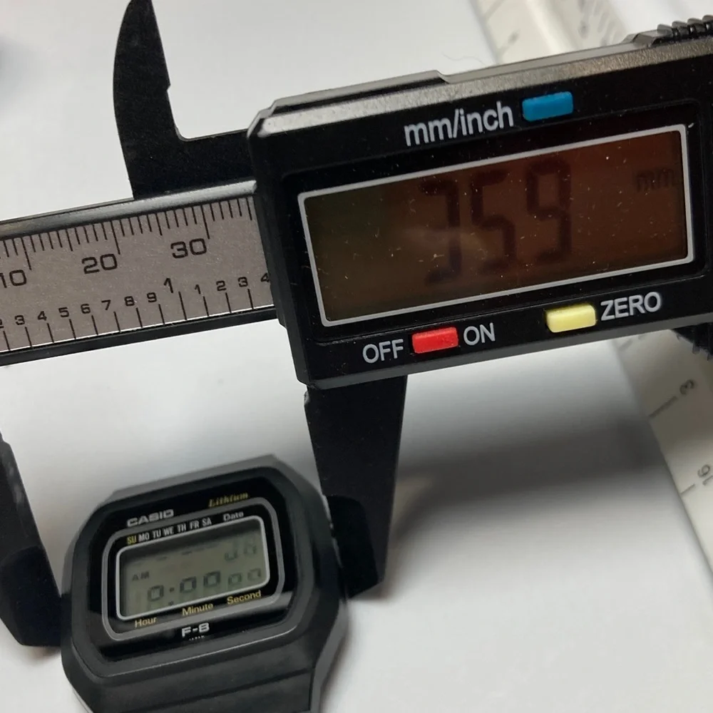 Casio F-8, Parts or Restore, new battery but it stopped working, rare vintage